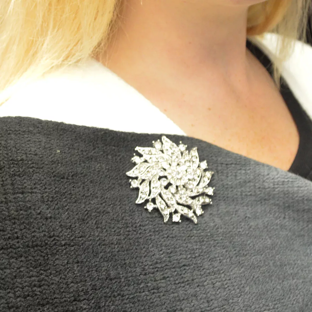 crystal-pave-snowflake-pin Crystal Pave Snowflake Pin