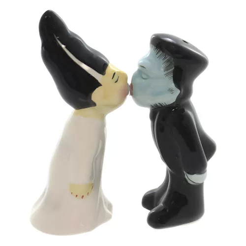 zombies-ceramic-salt-pepper-shaker-set Zombies Ceramic Salt And Pepper Shaker Set